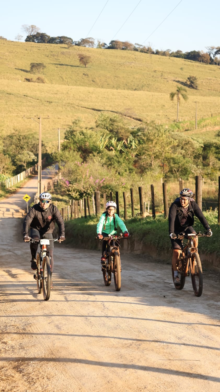 Caminho da Fé — Pedalando juntos nas estradas de terra da Mantiqueira